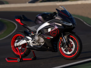 Read more about the article Aprilia RS 457 sportsbike: अपने 457CC powerfull engine के साथ KTM RC 390 को धराशाही कर फेकेगी