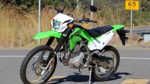 Read more about the article Kawasaki KLX 230 इसका जितना ज्यादा है फीचर्स उतना ही कम कीमत.!आइए डिटेल में जाने इस गाड़ी के बारे में